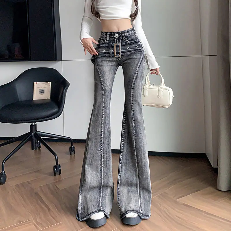 Y2K High Street Washed Black Micro évasé Jeans pour les femmes Spring Girl Belt Breed Edge n minceur et pantalon de jambe large 250919
