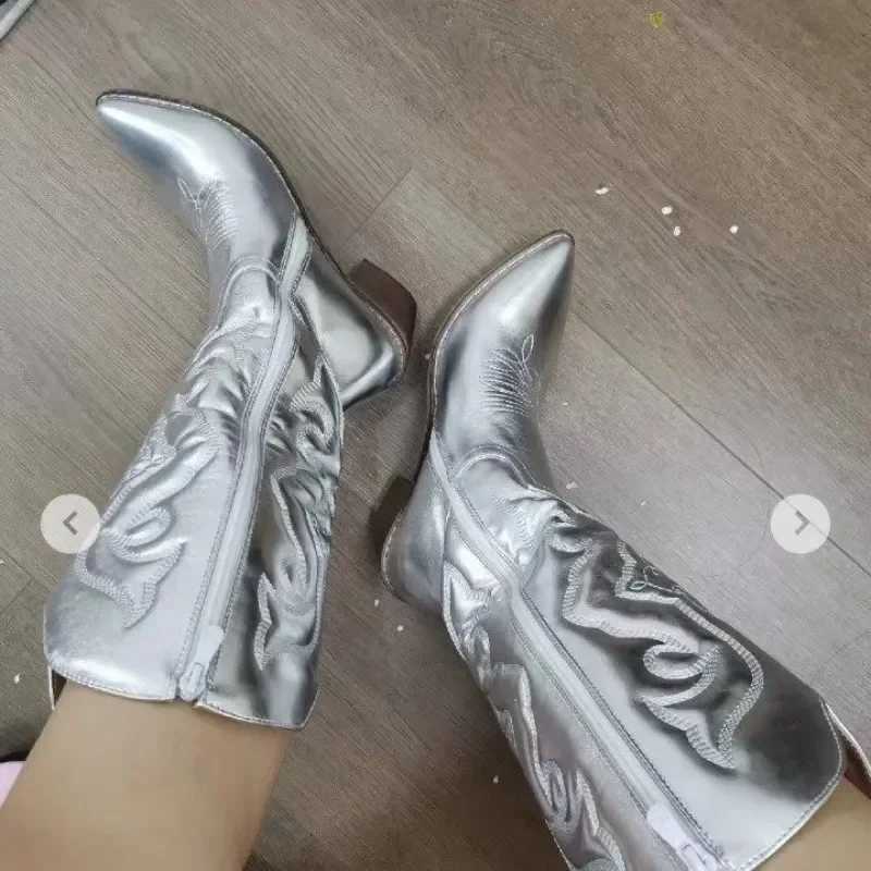 2024Womens Western Boots Cowboy Cowgirls Pointed Toe Knee High Pull On Shoes Chunky Heel Fashion Silver Bling Embroidered Boots W250919