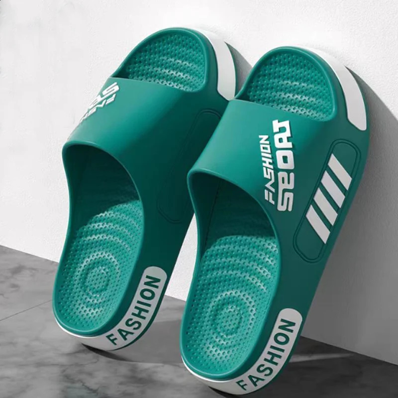 Men Women Outdoor Soft EVA Slippers Thick Bottom Couple Summer Home Sandal AntiSlip Indoor Casual Bathroom Shower Flip Flops 250918