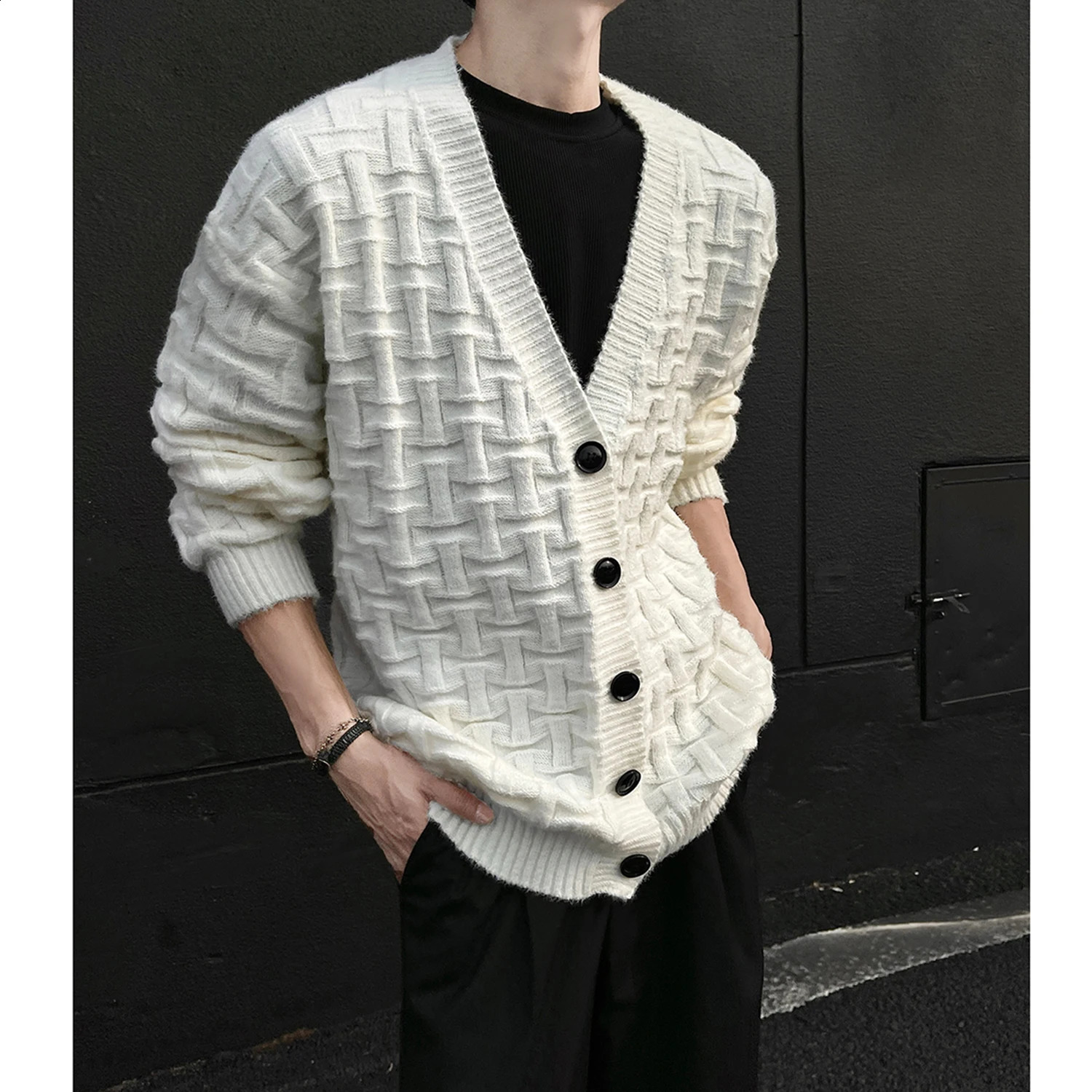 American Style Cardigans Men Vneck Solid Jacquard Pattern Streetwear Autumn Winter Male Casual Daily Knitting Coat 250919BJ