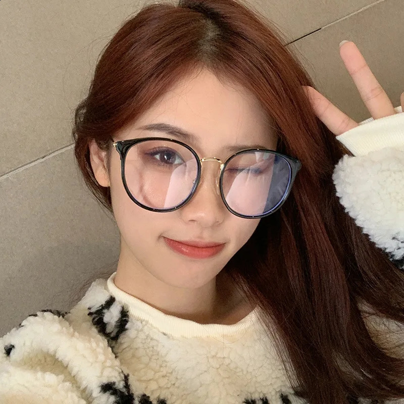 Vintage Retro Glasses Frame for Women Round Shape Anti Blue Light Eyeglass High Quality Womens 250918