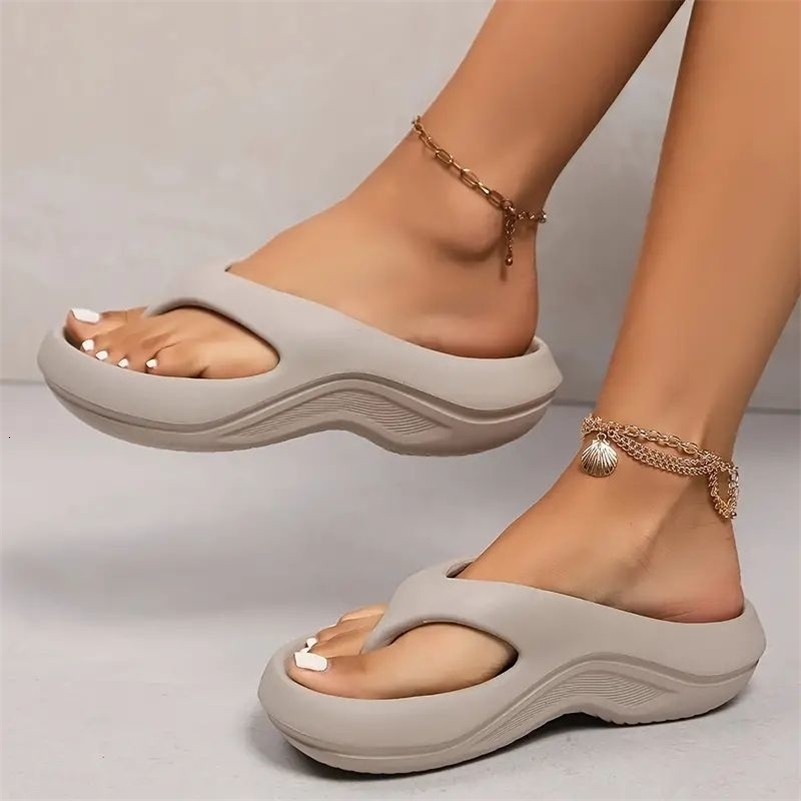 Plate-forme épaisse des tongs eva pour les femmes à pince d'été Sandales de plage non glissantes femme confortable Soft Sole Cloud Slippers 25091
