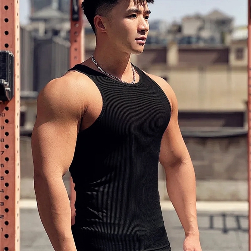 Viette masculine Élasticité Stripe Round Cou Round Tshirt Sans manches surdimension