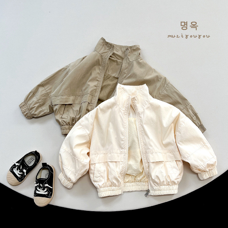 Vestes d'enfants d'automne de printemps 1 à 8 ans garçons en coton Zipper Soild Coats Casual Collean Tops