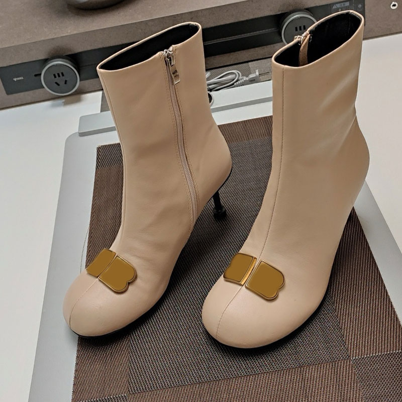 Boots 6xl Boottie Boots Designers Boots Boots de luxe Bottes d'hiver pour femmes avec des boutons de matériel en bronze antique