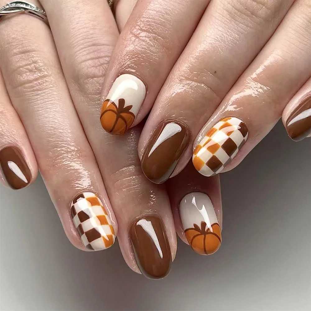 24Pcs Short Almond Nails Set Press on With Chessboard Design Fake Nail Art for Woman Pumpkin Pattern Datachable False Nails Tips W250919