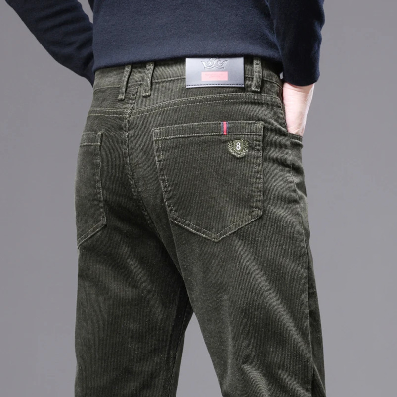 Kubro di alta qualità in velluto a velluto a coste maschile pantaloni casual in stile autunno coreano piccoli pantaloni cargo versatili dritti 25091