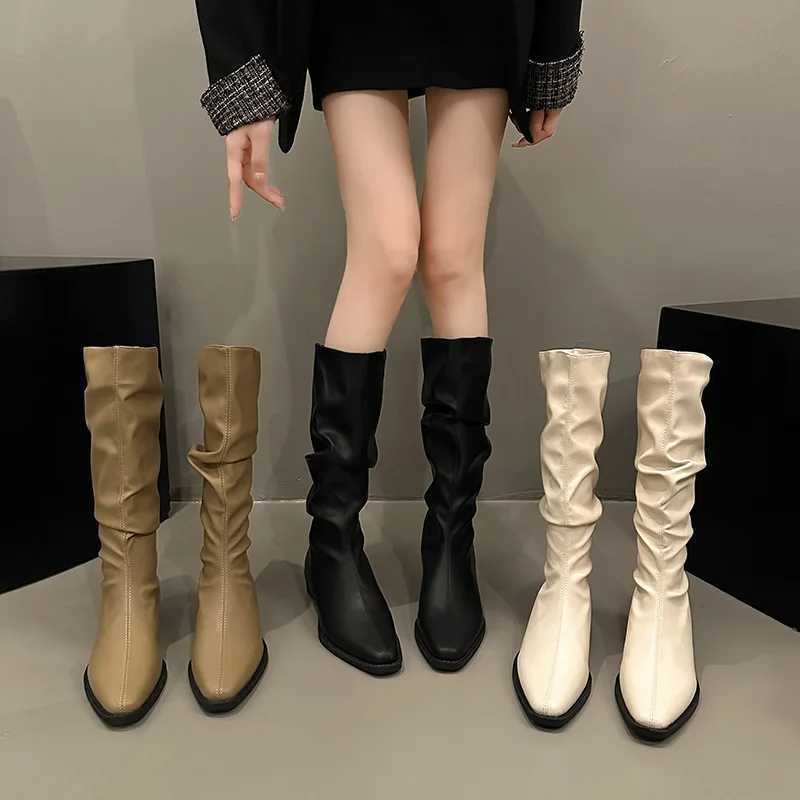 Spring and Automne Nouveau talon épais pliage de pliage long Bottes de chevaliers pointues pointues Boots minces de tempérament élégant décontrac
