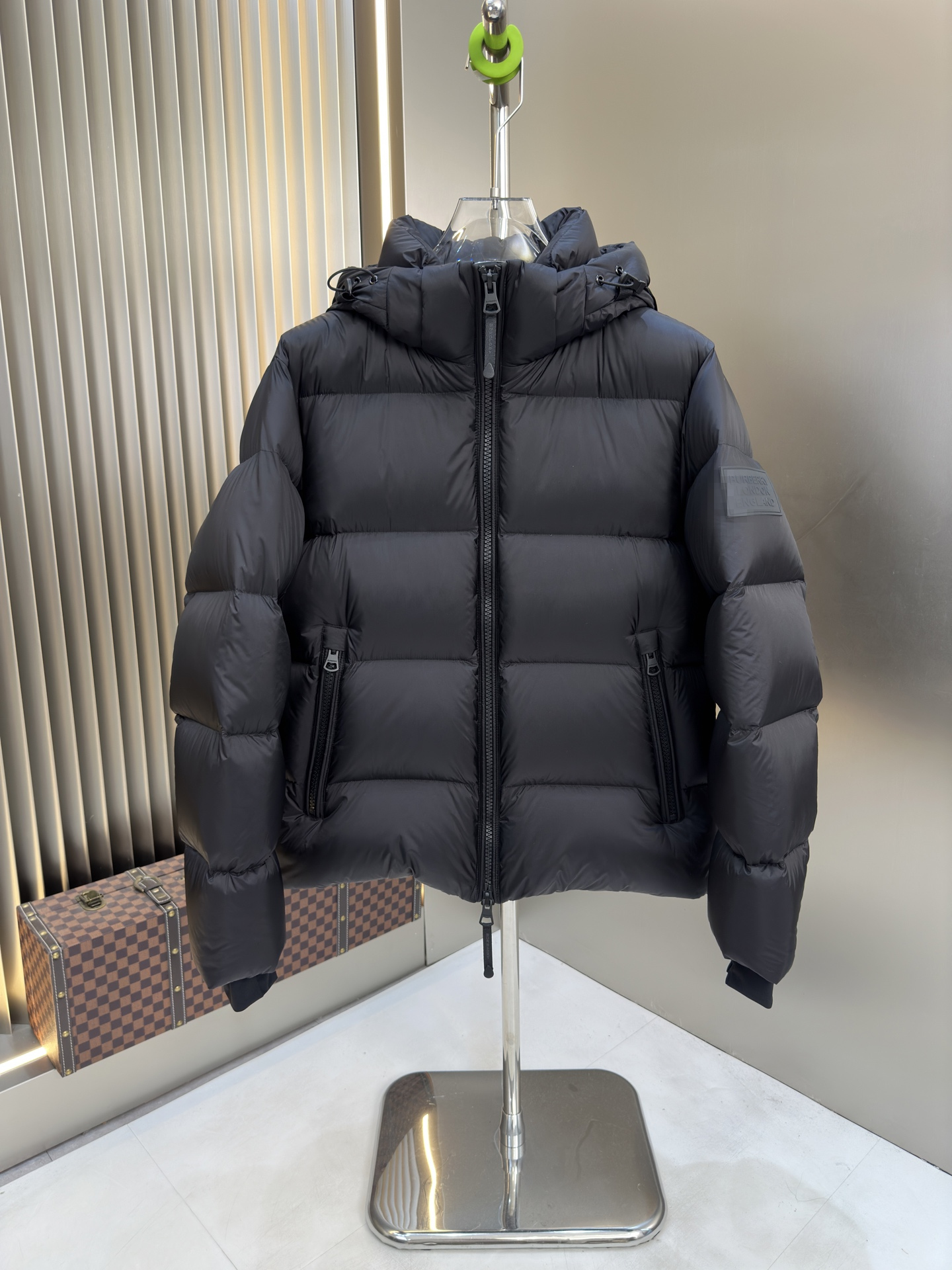 Designer Parkas Winter Puffer Vestes Luxury Brand Mens Down Down Veste Men Femme épaississant des vêtements chauds pour hommes Hoodie Womans Desi