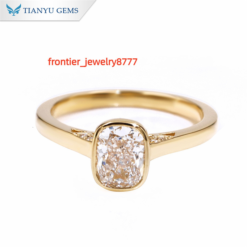 Tianyu Sterling S925 10K 14K 18K Real Gold Bezel Setting Wedding Bands Crushed Ice Cut Moissanite Diamonds Engagement Ring