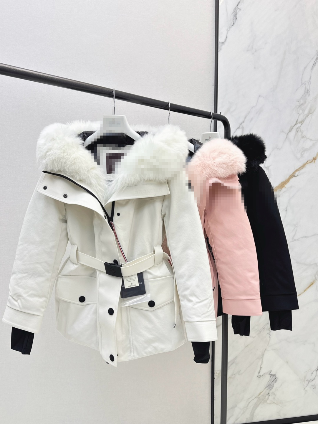 Womens Designer Down Jacket Parkas With Belt Fur Hat Collar Elegant Tight Slim-fit Short Winter Woman Coat With Sashes Ski Warm Jacket L25080