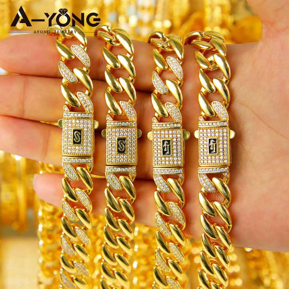 Ayong New Monaco Cuban Chain Zirconia Bracelet de collier en or