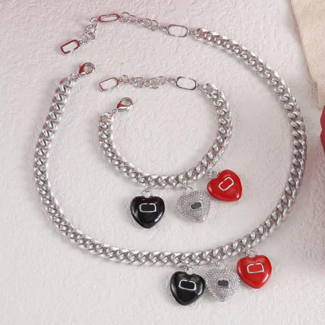 New Fashion heart-shaped pendant necklace, luxury designer charm bracelet, silver brass material, high-quality gift jewelry