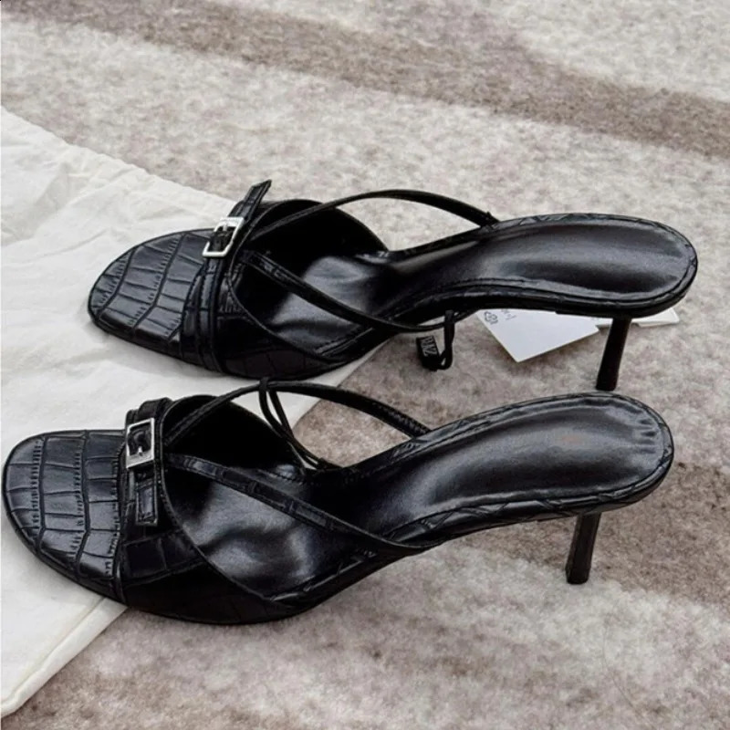 Talons hauts pour femmes Chaussures à talons ER 2025 Sandales de mode d'été Pumps peu profonds sexy Stilettos Mujer Zapatos250920