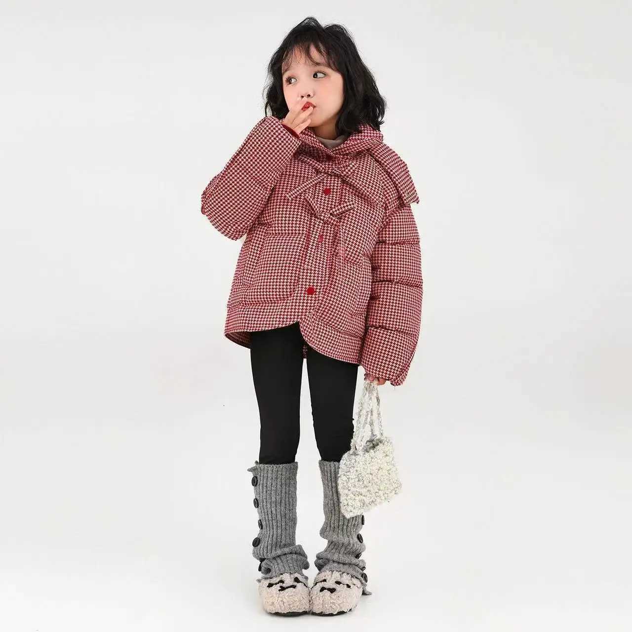 2025 New Checkered Retro Down Cotton Jacket for Girls Fashionable and Popular Casual Cotton Coat for Little Girls X250920