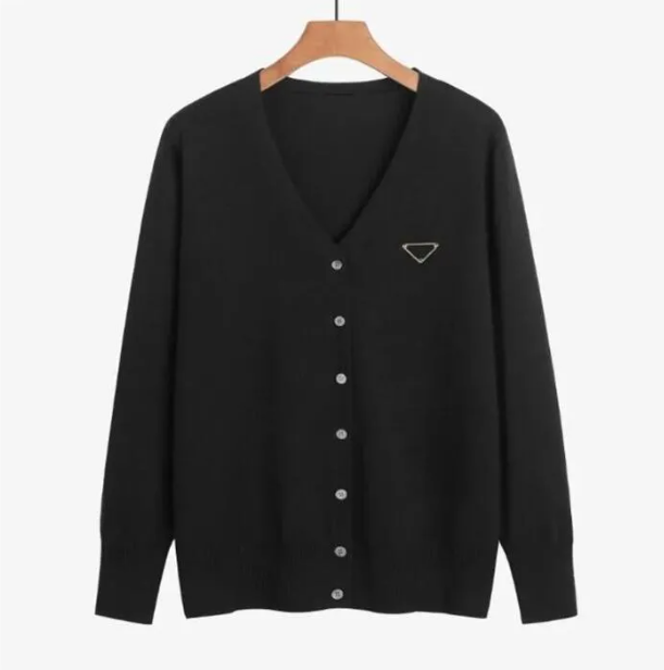 Winter New Embroidered Sweater Women's Color blocked V-neck Knitted pullover Designer Black Pink White Womens Cardigan Coat