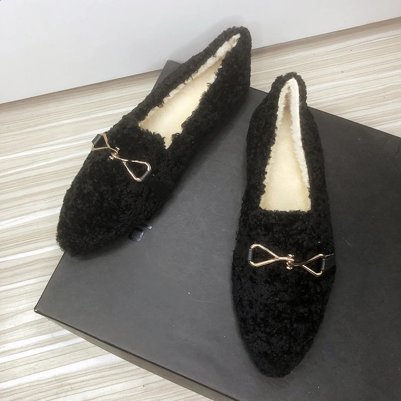 Furry Flats for Girls Women Black Fur Shoes Pointed Toe Plush Lined Flat Heel Winter Autumn No Lace Slip on Loafers Size 3344 250919