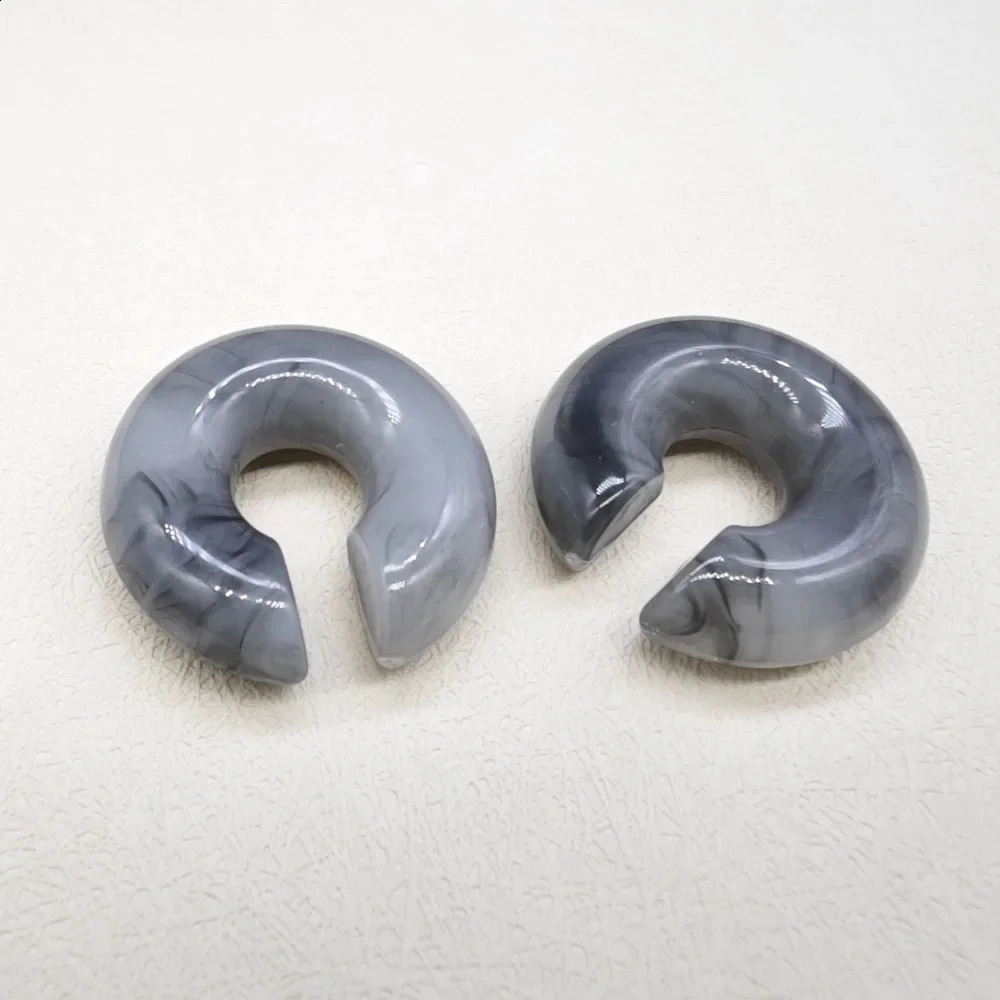 1 paire Clip de l'oreille ronde à cercle simple et lisse sur les boucles d'oreilles pour les femmes C Forme de résine sans piercing Cartilage ore