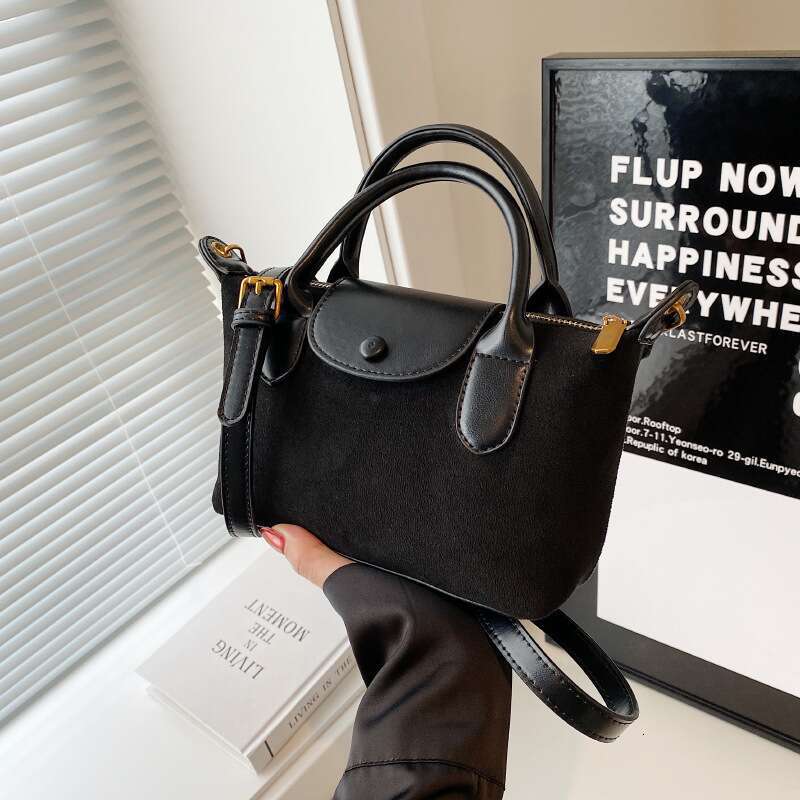 Autumn Winter New Dumpling Buns, Small Popular One Shoulder Crossbody Bag, Fashionable And Advanced Sensory Frequent Bag