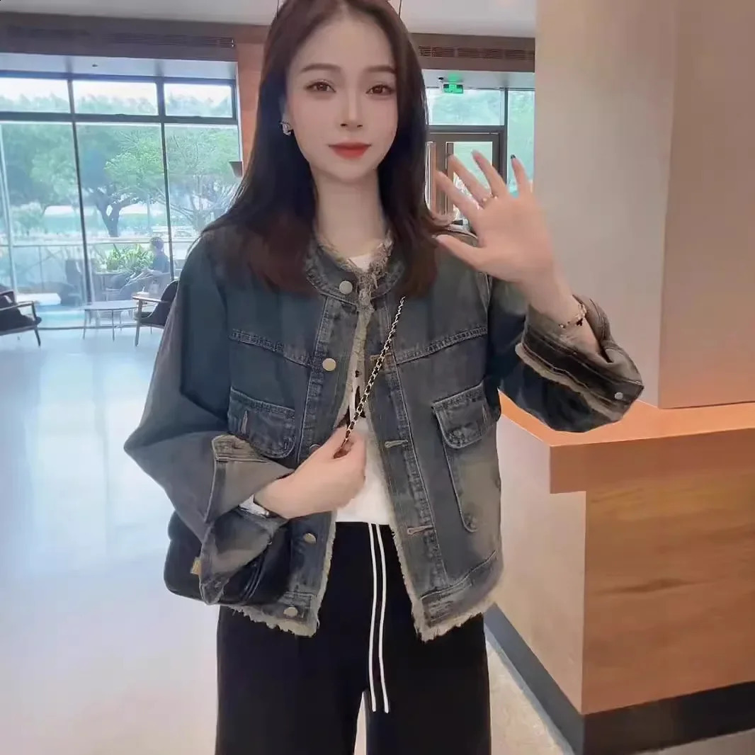 Retro Washed Loose Slimming round Neck Denim Jacket Womens Autumn Style Faded Cotton Shoulder Pad Coat 250919