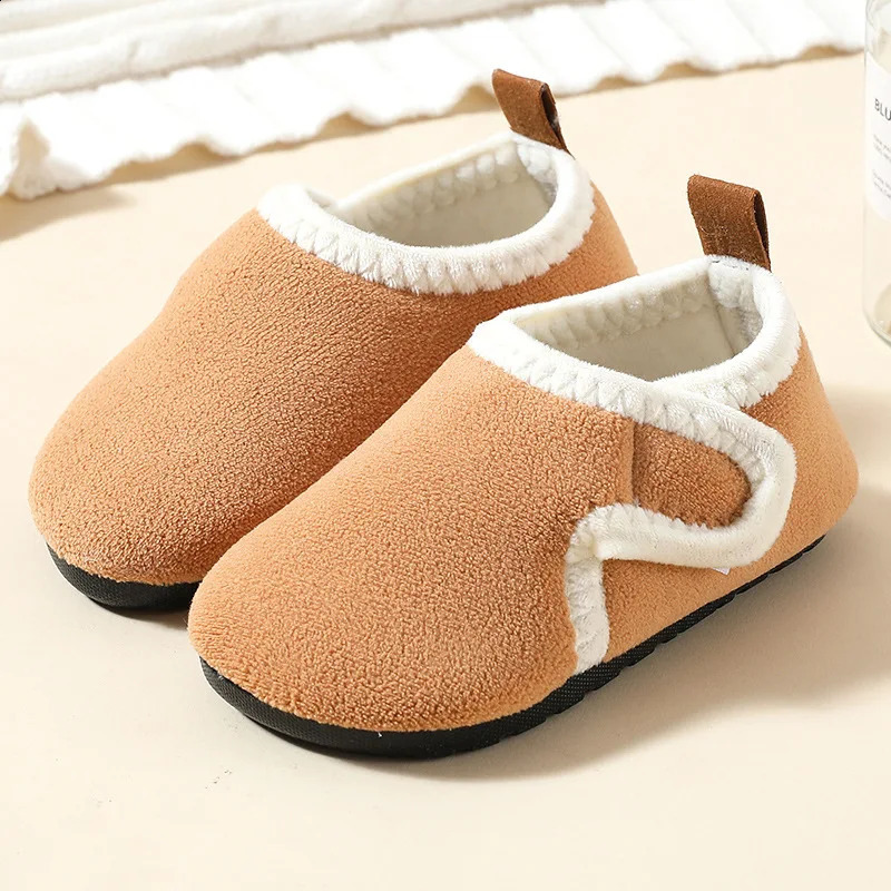 Chaussures pour enfants d'hiver d'hiver