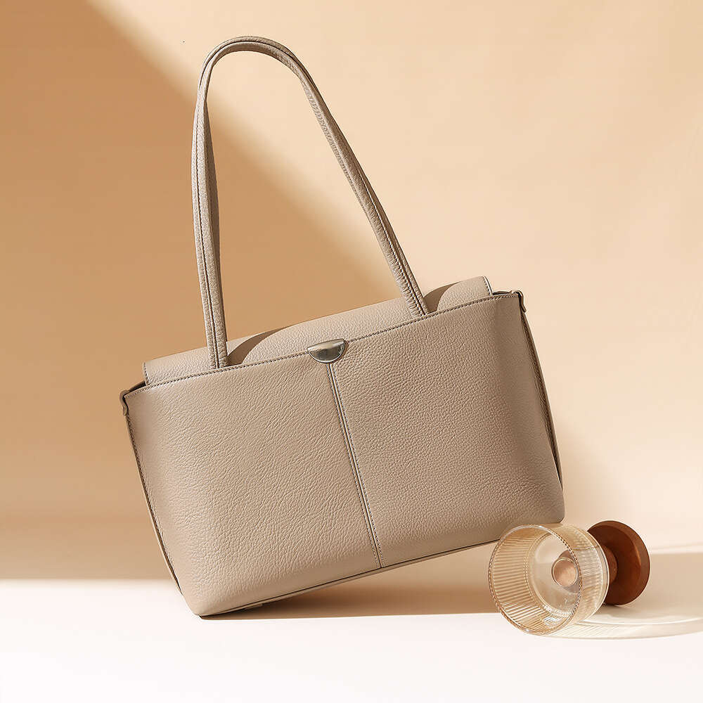 Luxury bag Fashion Versatile Underarm Autumn Winter New Lazy Style Tote Commuting Large Capacity Trendy Shoulder Bag