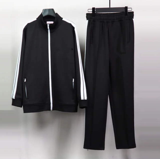 2026 Designer Tracksuit Femme TrackSuit Mens Tech Tech Fleece Track Costumes Femmes Sweins Sweet Suit Man Pant Lettre de sport