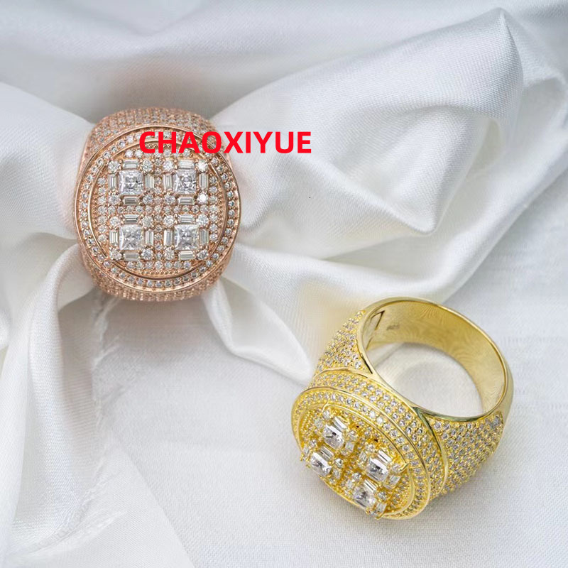 2023 New European and American Street Trendsetters Vertical T Square 925 Sliver Moissanite Personality Hip Hop Ring