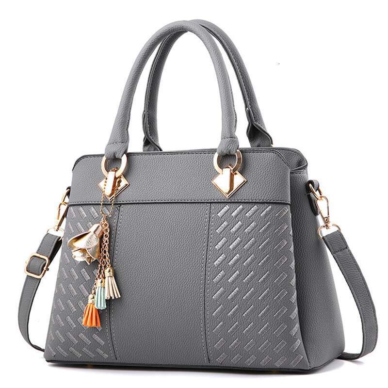 2024 Autumn/Winter New Women's Handbag Large Capacity Middle Aged Mom's One Shoulder Crossbody Bag Tide