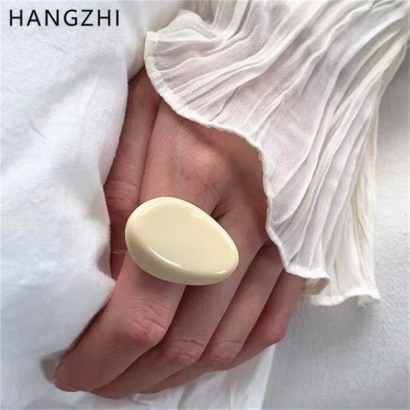 HANGZHI Irregular Wide Large Chunky Rings for Women Vintage Acrylic Resin Autumn Winter Geometric Stacking Wear Finger Jewelry 250919