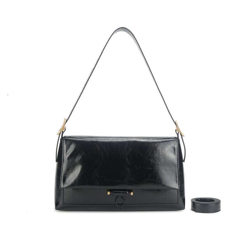 South Korean Niche Brand Underarm 2024 New Women's Oil Wax Cowhide Single Shoulder Crossbody Soft Large Capacity