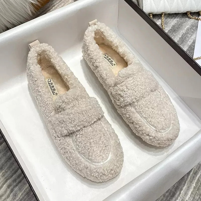 Winter Lady Flat Outside Wearing Warm Cotton Shoes Comfy Velvet Lazy Loafers Thick soled Big Size Shoes Mujer Zapatos 250919