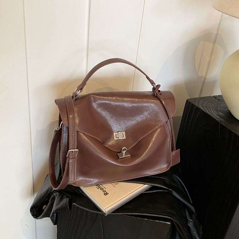 Sac à main de boucle Mailman 2024 pour la tendance de la mode des femmes, grande capacité, single à la mode et simple