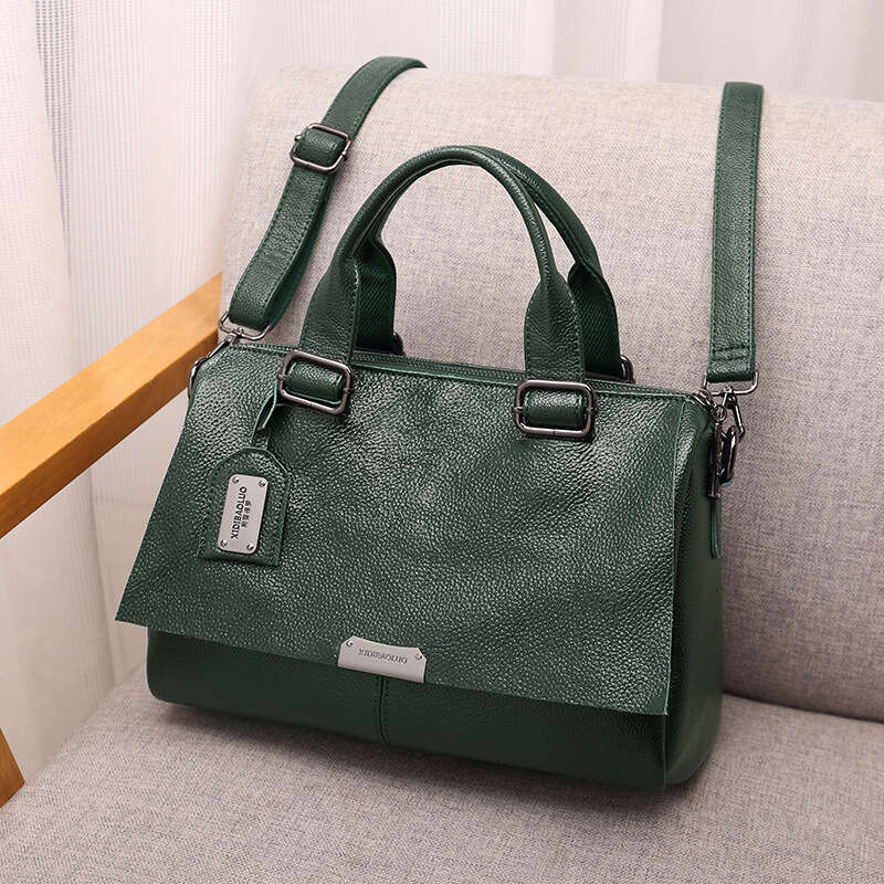 Sacs de créateurs Sacs fourre-tout de Fashion Sac à main 2024 Xiti Paul New Style Flip Leather Handsbag CrossbodyBody Pillow Boston grande capaci
