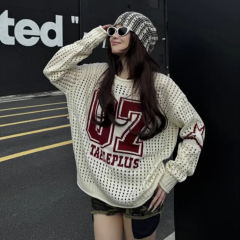 Femmes Y2K sort les dessus surdimensionnés Crochet Jersey Shirts Graphic Round Neck Pullover Hollow Out Pull 250919