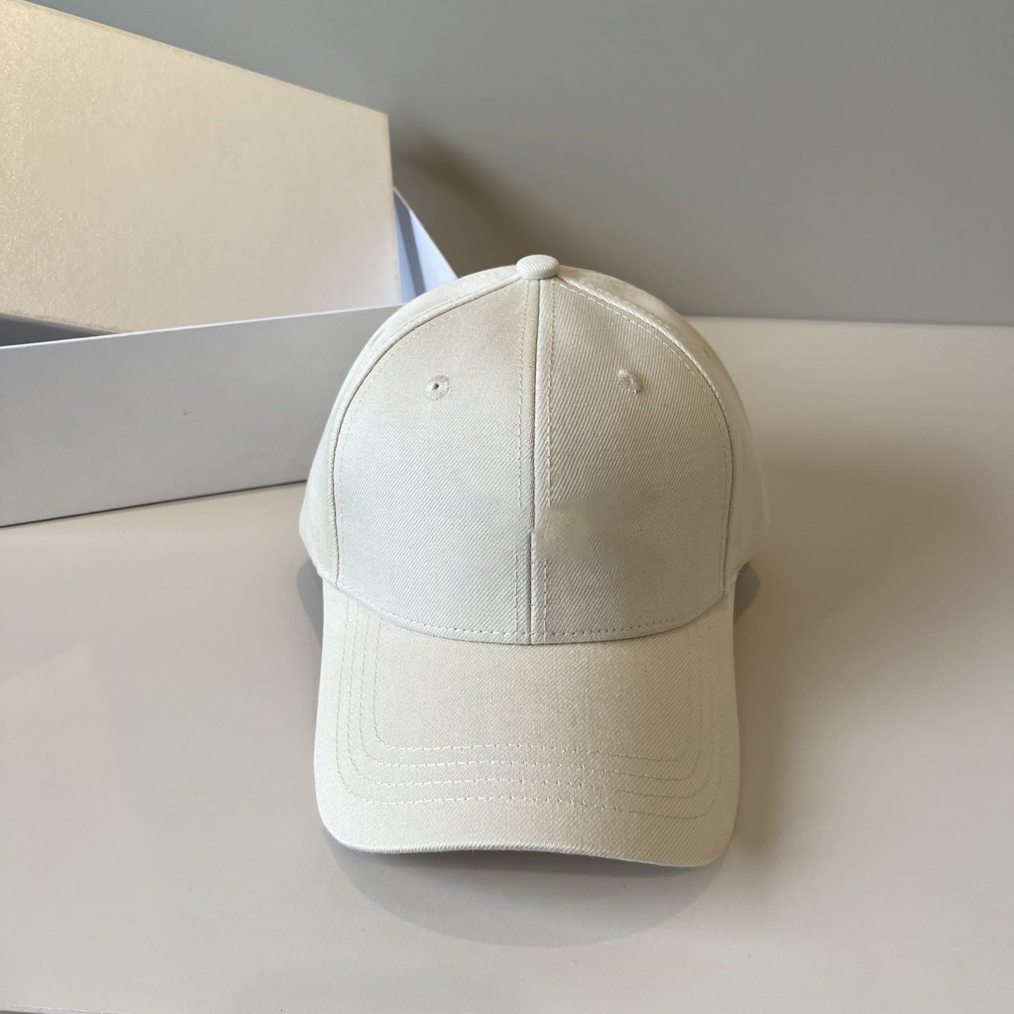 10A Top Quality New Stylish High-End Hot Selling Designer Tom Hat Luxury Embroidered Baseball Cap Women's Summer Casual Hat Sun Protection Hat
