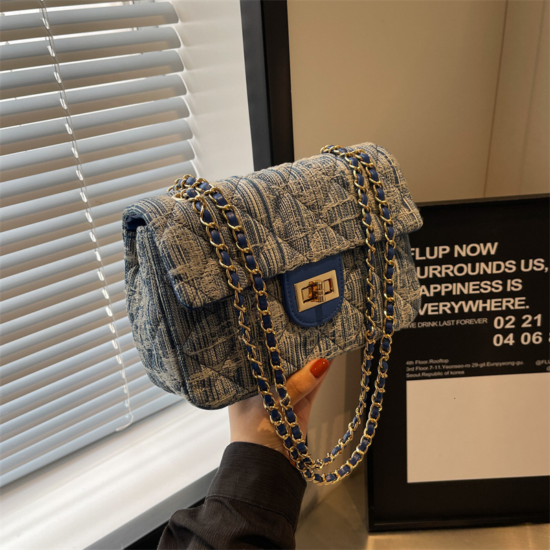 Top Brand High Quality New Style Free Delivery Designer Versatile Denim Personality 2025 New Trendy Fashion Quilted Chain Crossbody New Free Deliver