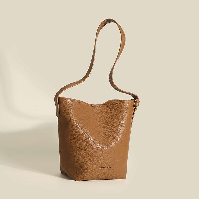 Soft And Glutinous Leather Feel Big For Women 2024 Winter New Korean Single Shoulder Bucket Large Capacity Women's Bag