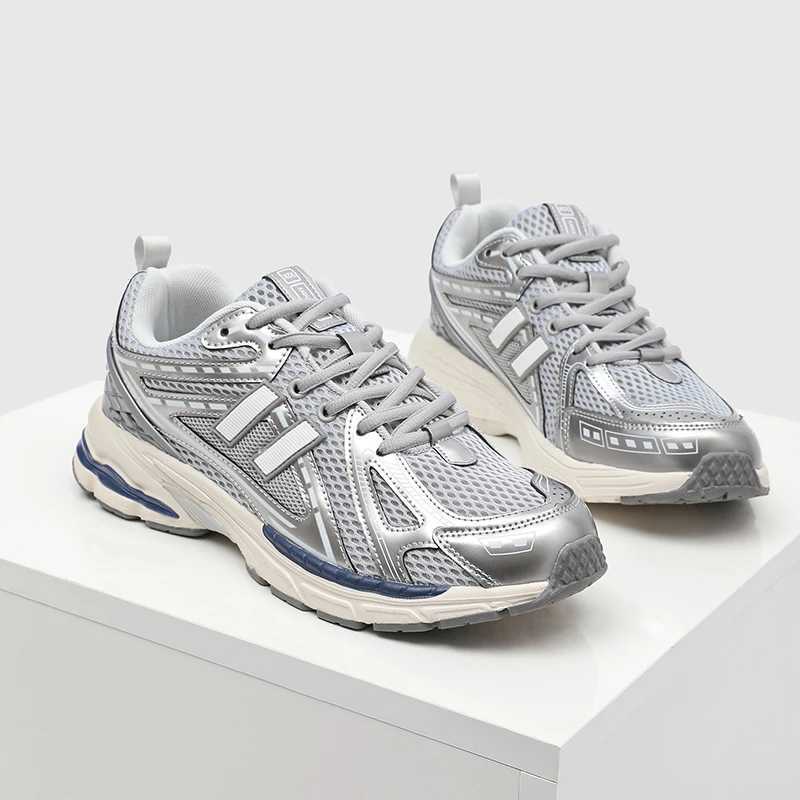 Original Couples Casual Sneaker Men Low Cut Breathable Mens Running Shoes Outdoor Comfort Platform Trainers Man Brand Sneakers W250920