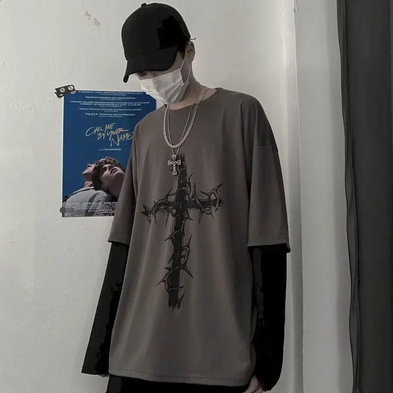 T-shirt pour hommes Y2K Vintage à manches longues Tshirt Vêtements d'automne Imprimé Cross Imprimé surdimensionné surdimension