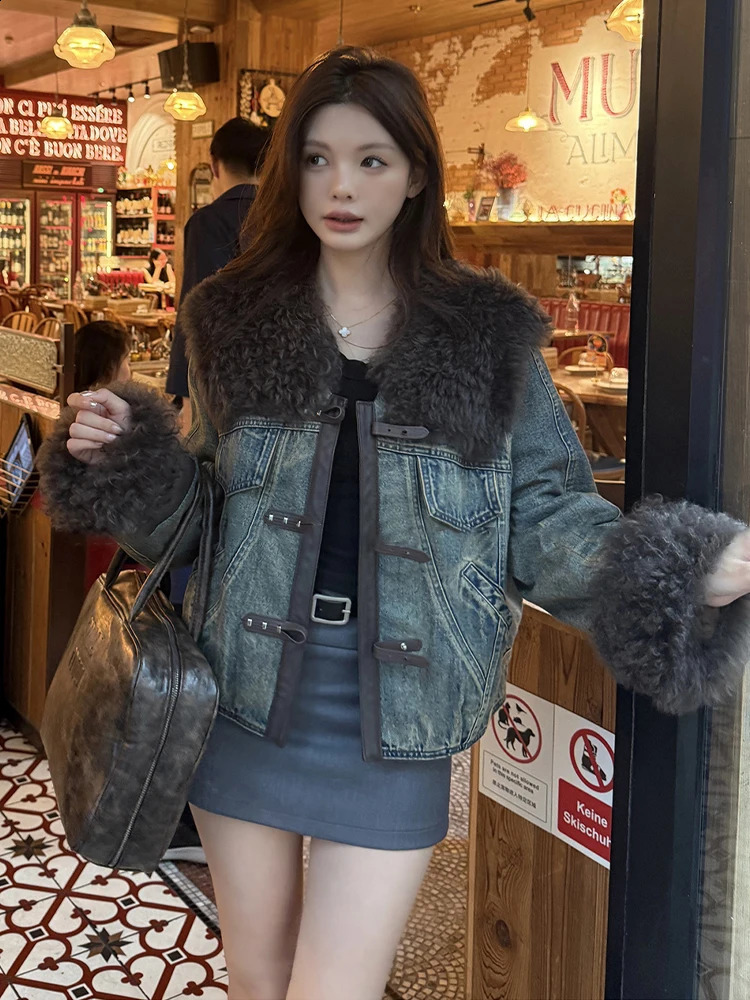 2025 Autumn Winter Womens Goose Down Coats Denim Jacket Natural Real Sheep Lamb Fur Collar Jacket Female Outwear 250920