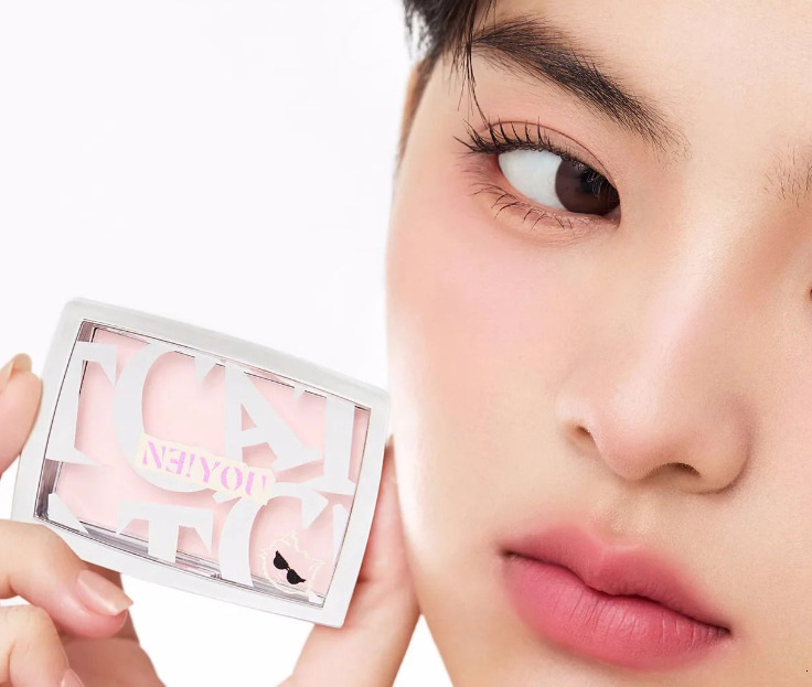 Neiyou Highlighter Palette Expansion Couleur de longue durée de maquilleurs de fard à joues bleu à usage naturel dur