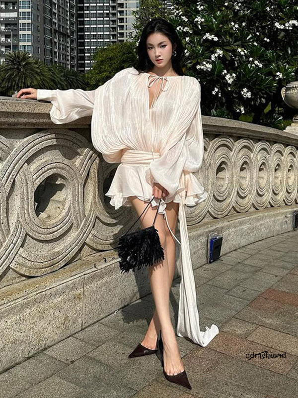 Robes décontractées Chic Ruffle Hem Mini Robe O Cou Neck Lace Up Lower Blouse Lantern Manche Vestidos en mousseline de mousseline 2025 Ddmyfriend