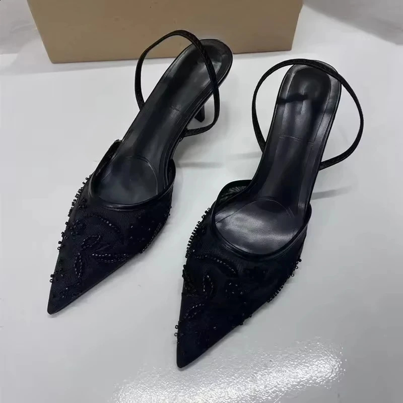 2025 Schwarze Frau bestickte Mesh offene Absatzschuhe Modedruck Stiletto Frauen Highheel Pumps Sexy Spitze Endsandalen250920