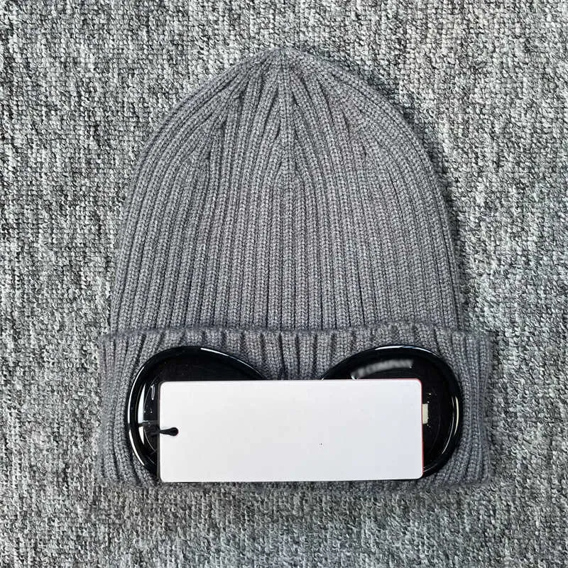 designer high quality men women knitted essential hat hat 2025 new luxury skull caps outdoor winter popular beanie black grey bonnet fashion hat hig