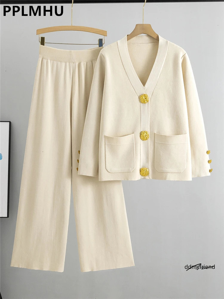 L'automne d'hiver pour femmes en tricot et les ensembles de cartes de cardigan vneck de grosses couches de cardigan vneck conjunto high