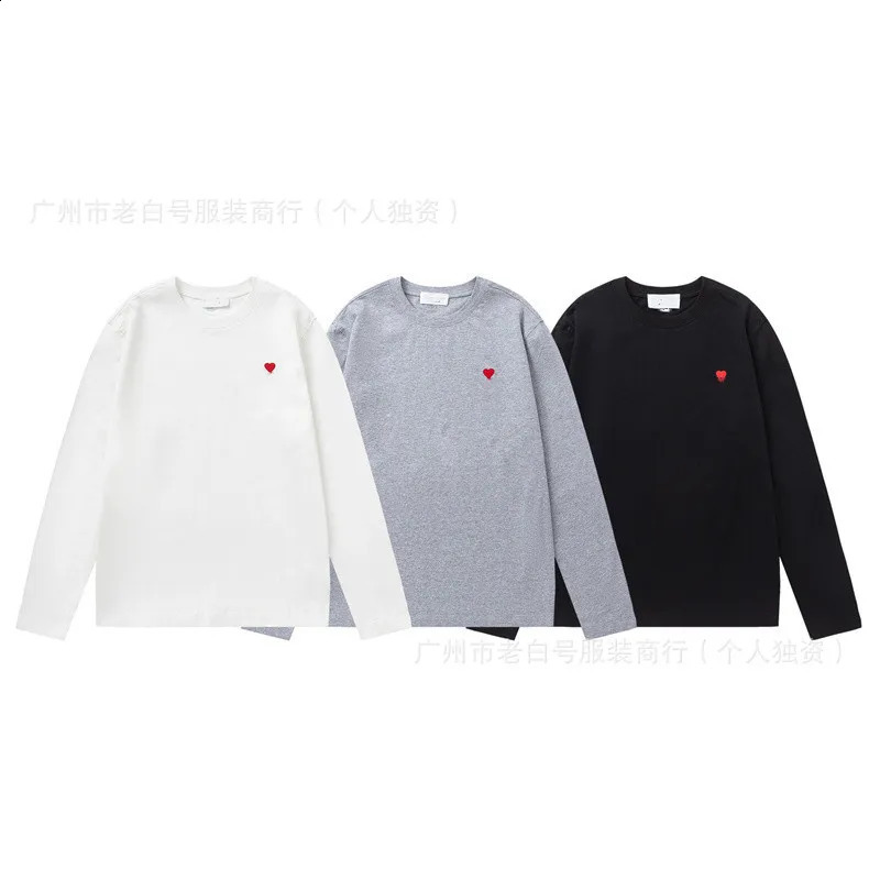 Printemps automne à la mode AM1 Petite étiquette Broidered Heart simple Versatile à manches longues Tshirt Femme Coton Crew Coule 250920