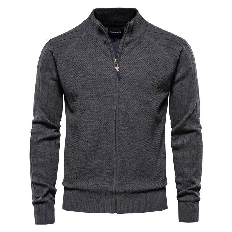 Cardigan de pull pour hommes de mode de créateurs pour l'automne avec collier à motifs de baisses ou de style haut de coude et de tricots confort
