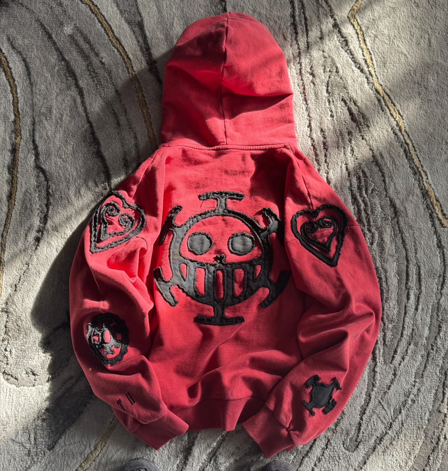 Streetwear sweats à capuche Y2K Red Pullover Hoodie Mens Harajuku Cartoon Graphic surdimensionné Sweat Gothic Fashion Clothing 250920