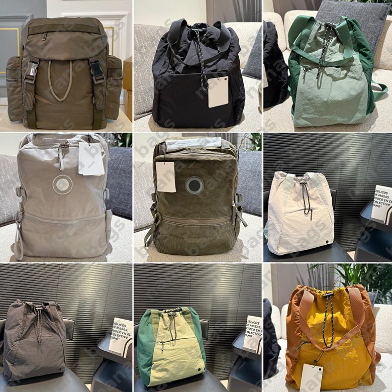 2025 Sports et sacs à dos de loisirs avec conception polyvalente pour hommes et femmes Sac à dos simple pour voyage en plein air de grande capaci